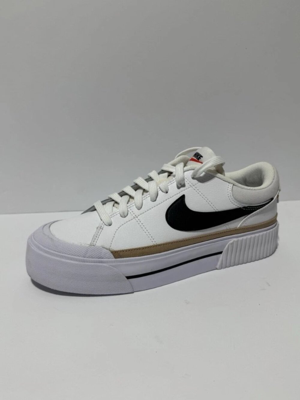 Nike Women’s Court Legacy Lift Sneakers White Size 9.5 M